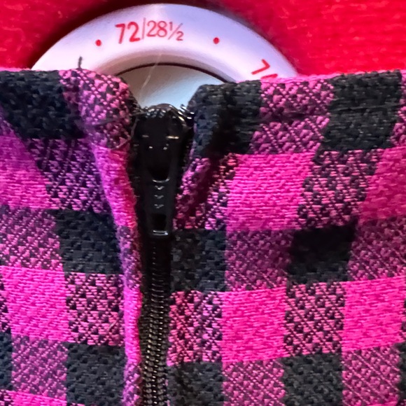 Vintage 80s or 90s Pink and Black Checkered Women's pencil Skirt - Picture 3 of 10